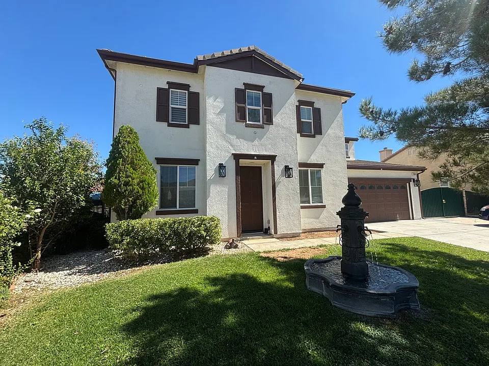 2307 Thorncroft Cir