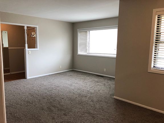 Formal living/dining