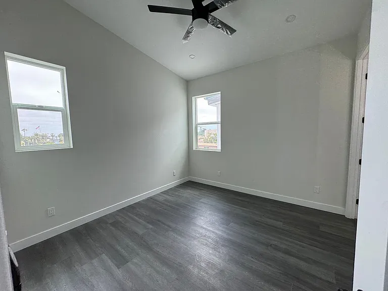 393 Gavin St — Photo 15
