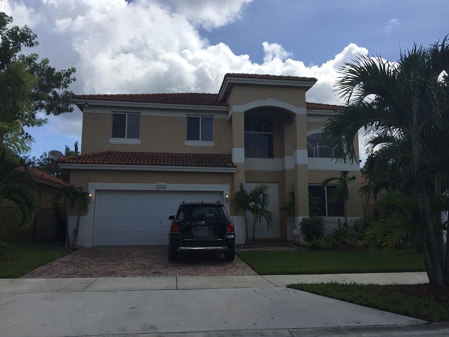1st image of 20865 SW 92nd Ct