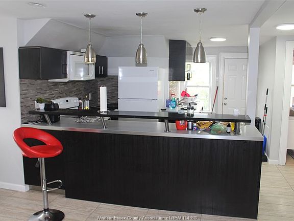 4th image of 224 California Ave #5