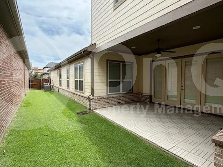 4213 Wellesley Ave — Photo 38