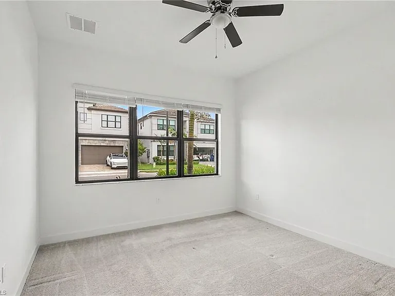 12762 Woodbury Dr — Photo 11