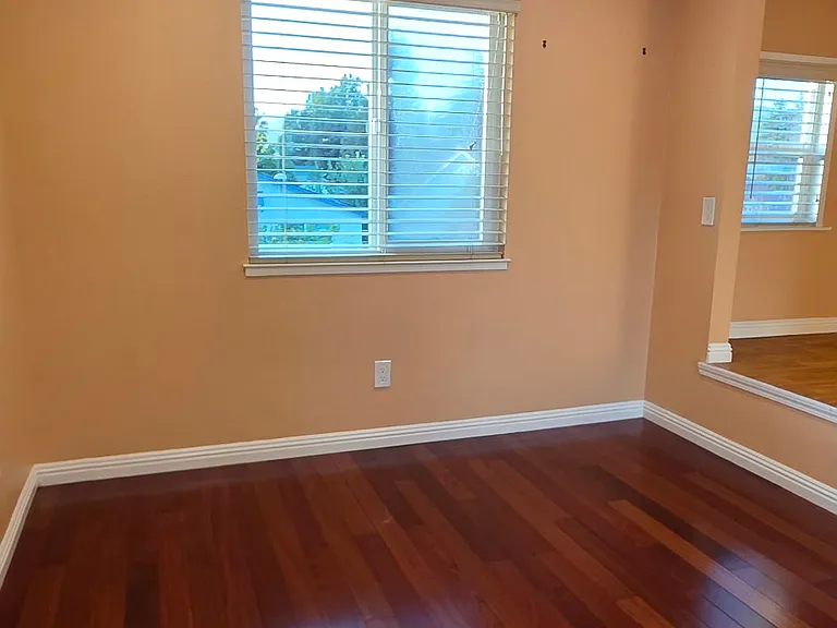 1135 Bennett Ct — Photo 12