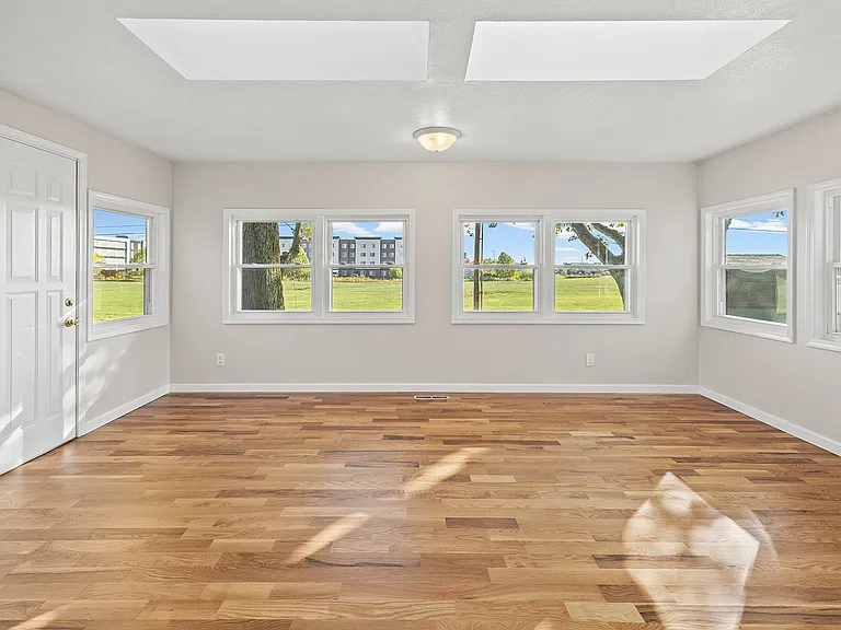 3839 Rome Dr — Photo 20