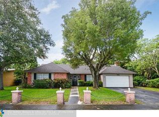 5220 NW 14th Pl, Lauderhill, FL 33313