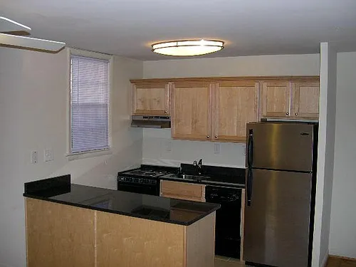 300 3rd St NE #4 Photo 1