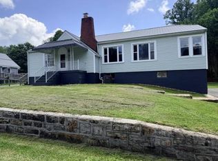 130 Ford St, Oak Hill, WV 25901
