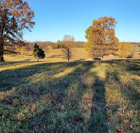 4th image of 000 Farm Road 1020