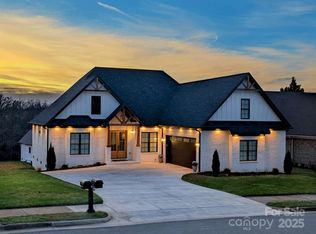 4412 Holly Cir NE, Conover, NC 28613