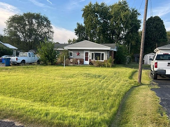 2nd image of 1209 Main St