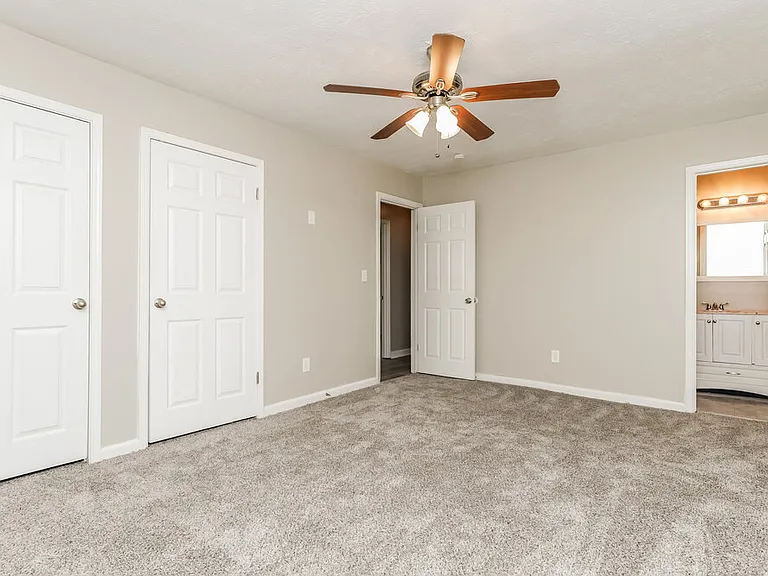 3212 Goldenchain Dr — Photo 11