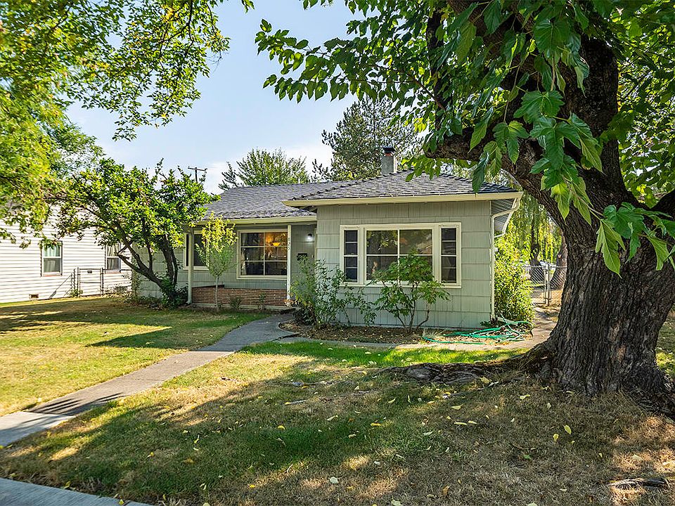 825 Grant Ave, Medford, OR 97501 | Zillow