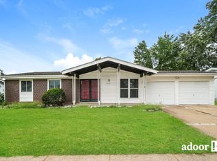 2292 Gold Finch Dr, Florissant, MO 63031