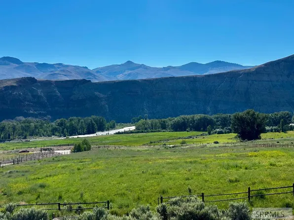 5 Homestead Trl, Challis, ID 83226