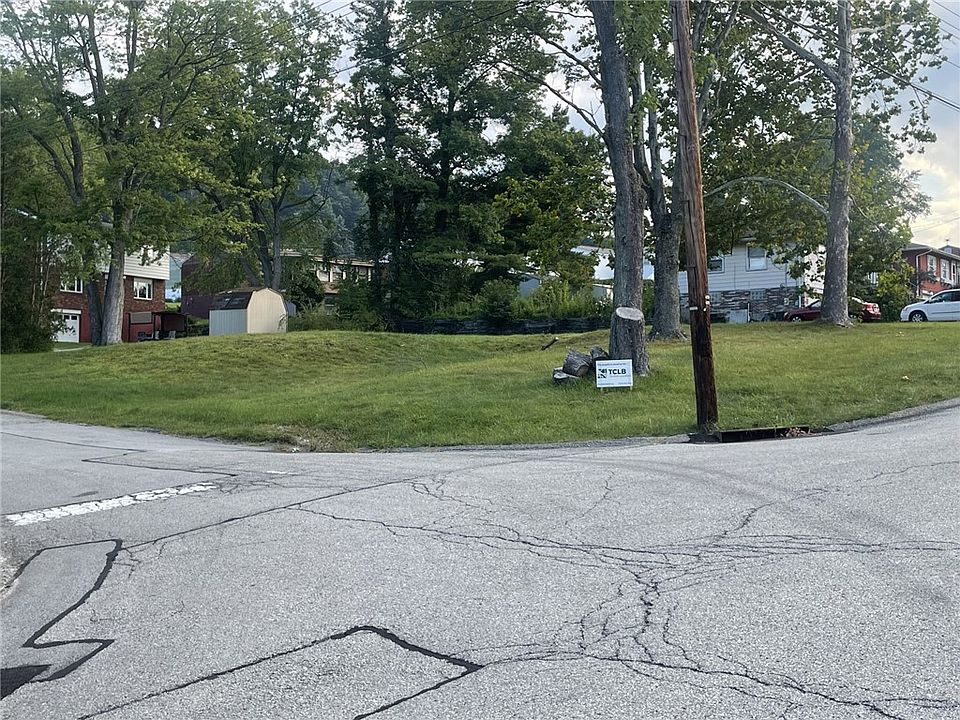 1st image of 306 Interlaken Dr