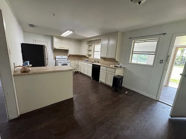 1321 W Frey St — Photo 3