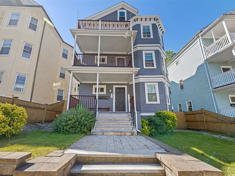 74 Kingsdale St #3 — Photo 1