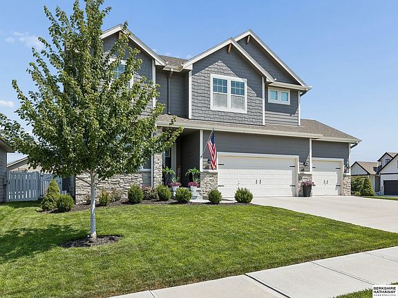 2nd image of 21302 G St