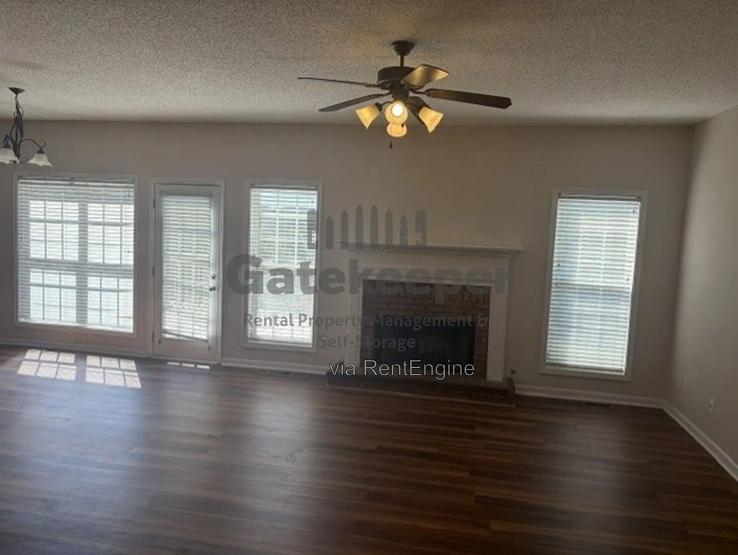 4 bed, 3.5 bath, 2866 sqft, $2,795 — Photo 3