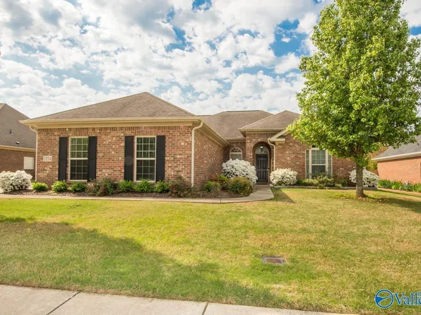 2254 Towne Park Dr SW, Huntsville, AL 35803