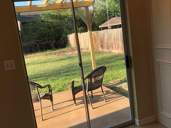 4th image of 3114 Lazy Palm Dr N