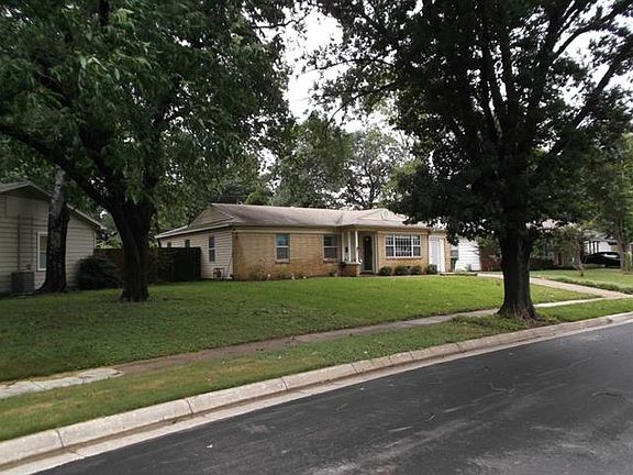 3rd image of 1906 Southridge Dr