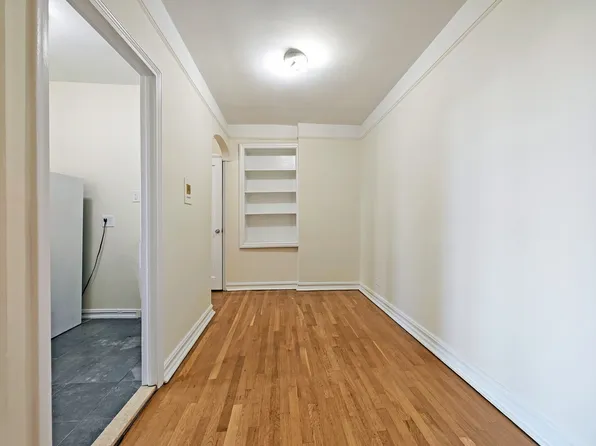 3626 Kings Highway image 5 of 9