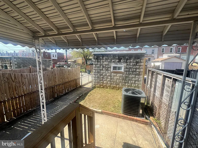 3031 Shannon Dr — Photo 23