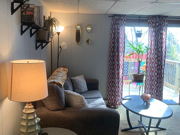 2nd image of 313 1/2 Raymond St