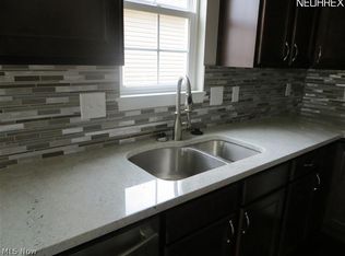 188 Shoreland Circle Sl #49, Willowick, OH 44095