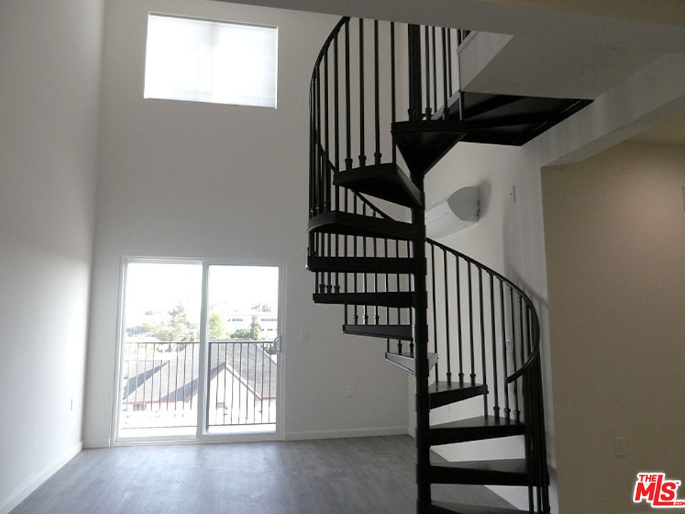 1st image of 1019 S Catalina St #505