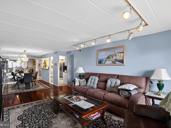 5th image of 2131 Welsh Rd APT 312
