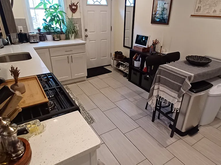 14 Beechcroft St #1 — Photo 11
