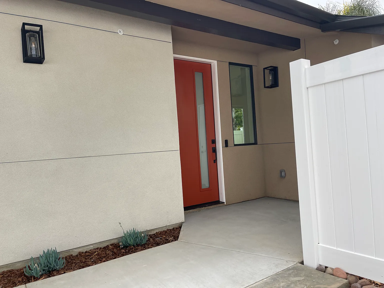 2 bed, 890 sqft, $2,995 — Photo 3
