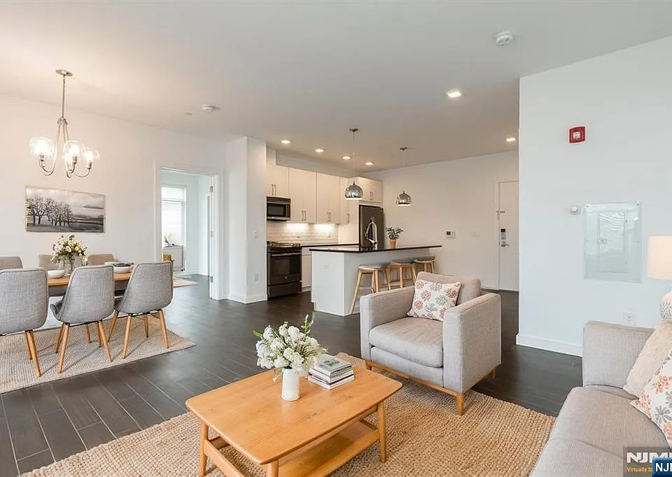 159 Cedar St