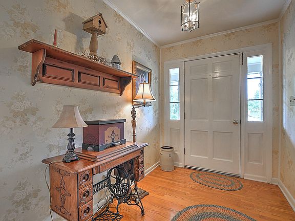 5th image of 505 Altamont Dr