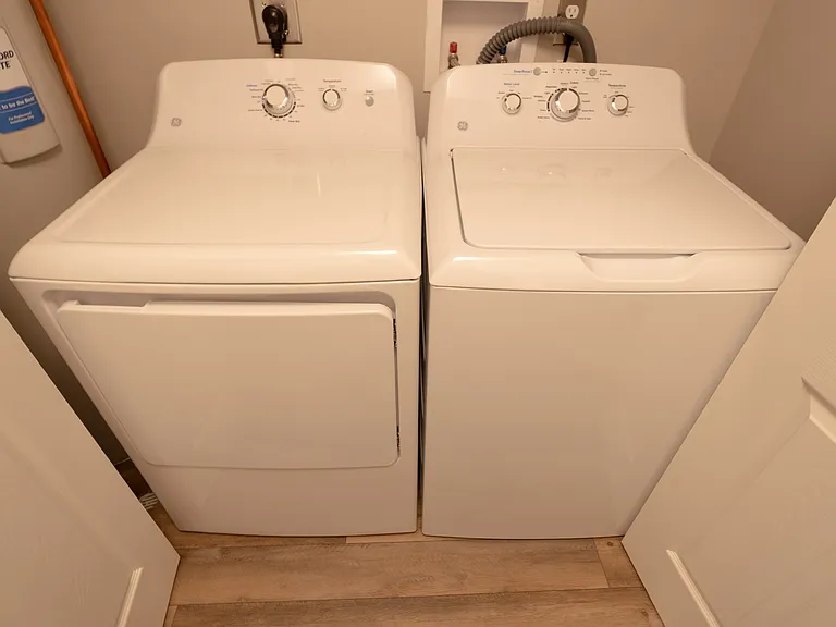 In unit washer and dryer.