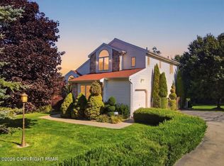 89 Northpark Dr E, East Stroudsburg, PA 18302