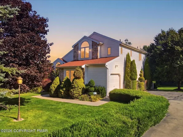 89 Northpark Dr E, East Stroudsburg, PA 18302