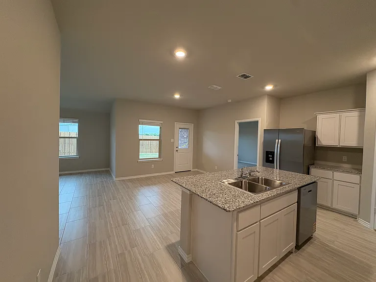 548 Mash Ln — Photo 5