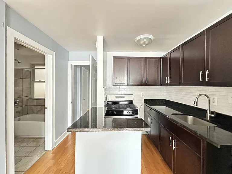 5670 N Ridge Ave #S2 — Photo 3