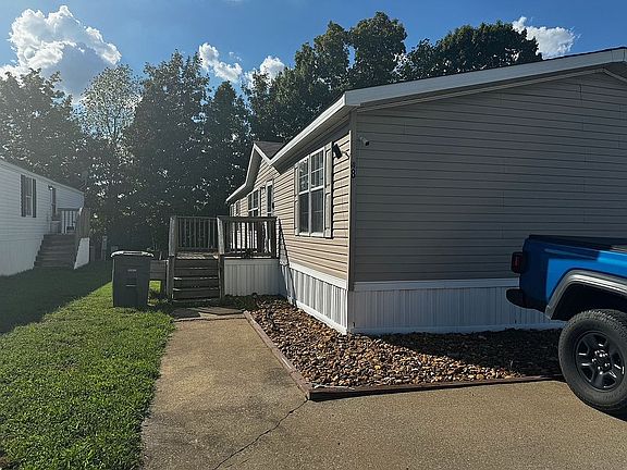 2nd image of 48 Lynnwood Cir