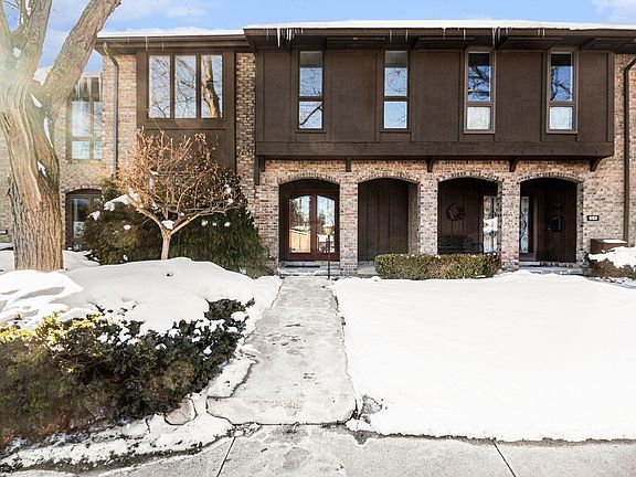 3rd image of 654 Greenhills Dr