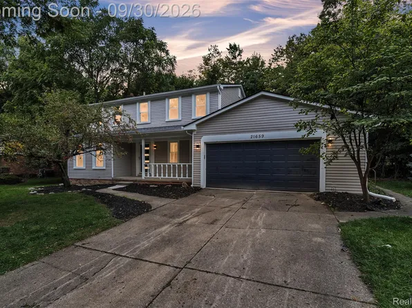 21659 Bedford Dr, Northville, MI 48167