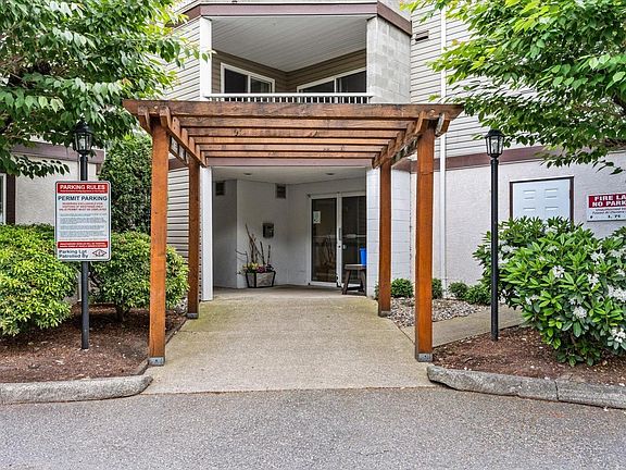 3rd image of 45222 Watson Rd #210
