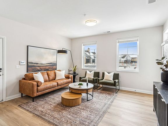 5th image of 2150 Echo Dr #2182-207