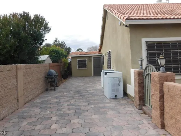 5509 Rock Creek Ln #1, Las Vegas, NV 89130