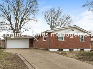 104 Canary Ln, Saint Charles, MO 63301