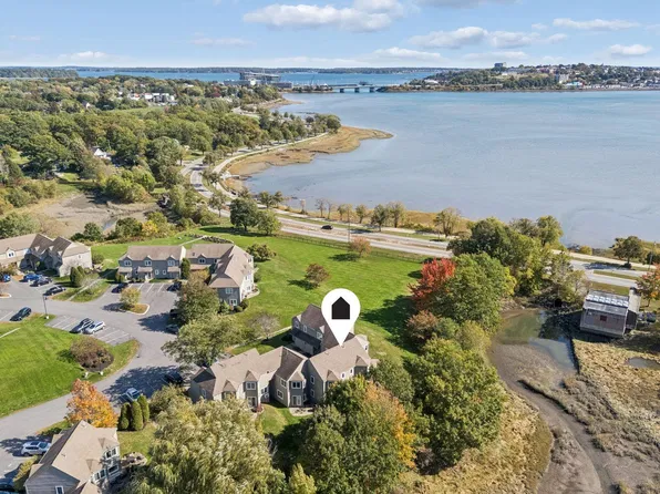 32 Back Cove Estates #32, Portland, ME 04103